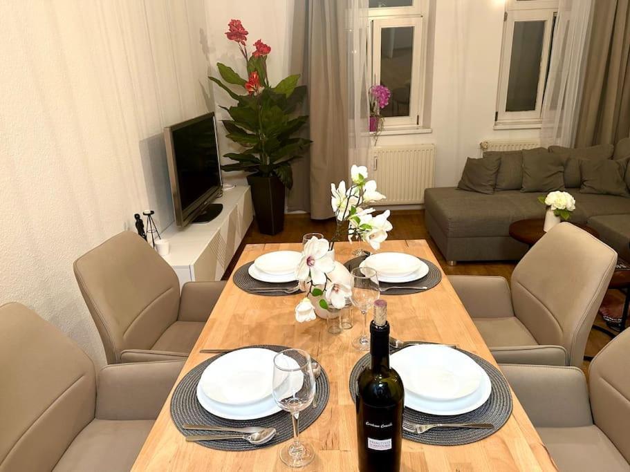Modern Eingerichtete Wohnung Im Stadtzentrum Zittau Kostenloser Parkplatz Ngoại thất bức ảnh