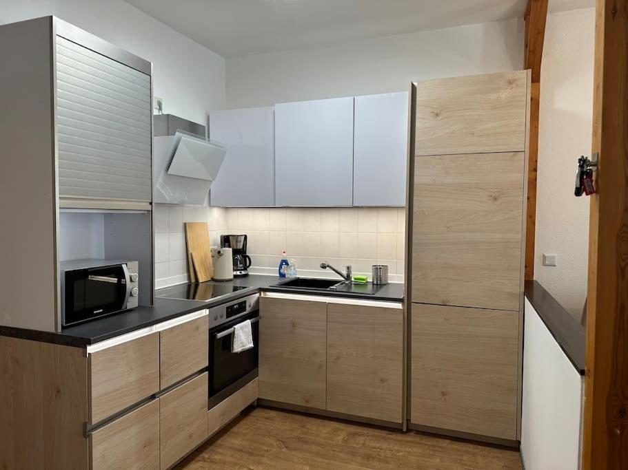 Modern Eingerichtete Wohnung Im Stadtzentrum Zittau Kostenloser Parkplatz Ngoại thất bức ảnh